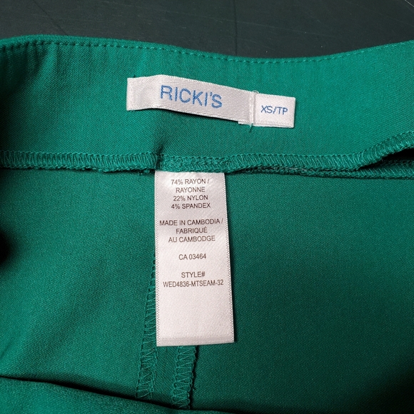Ricki's Sze XS Skirts Green and Peach EUC - Picture 3 of 12